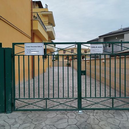 Gala Mini Apartment Fiumicino Ngoại thất bức ảnh